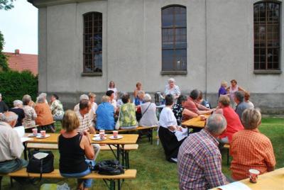 Foto des Albums: Plattdeutscher Gottesdienst in Sewekow (17.08.2009)