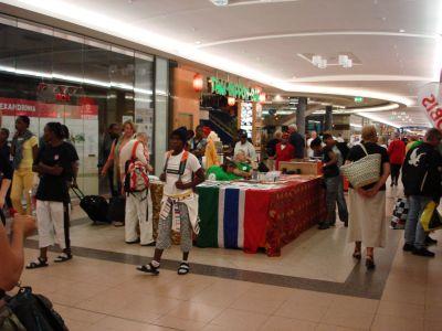 Foto des Albums: Afrika - Tag in den Bahnhofspassagen (12.09.2009)