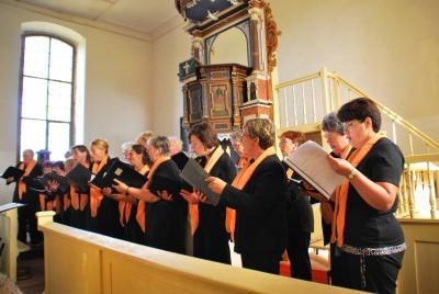 Foto des Albums: Chorkonzert in der Sewekower Kirche (15.09.2009)