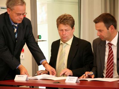Foto des Albums: Unterzeichnung der Rahmenvereinbarung maerker.brandenburg.de (17.09.2009)