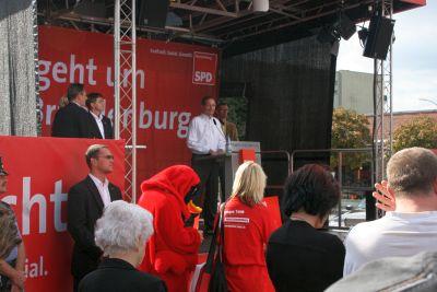 Foto des Albums: Ministerpräsident Matthias Platzeck auf dem Johannes - Kepler - Platz (26.09.2009)