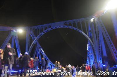 Foto des Albums: 20 Jahre Öffnung der Glienicker Brücke (10.11.2009)