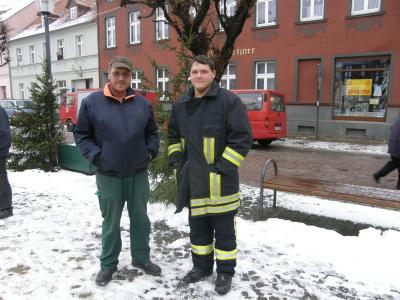 Foto des Albums: Abholung des Weihnachtsmannes und Märchenstunde (24.12.2009)