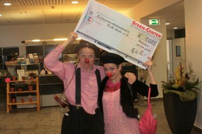Foto des Albums: Übergabe des Spendenschecks an die ROTEN NASEN Clowns im Krankenhaus e.V. (13.01.2010)