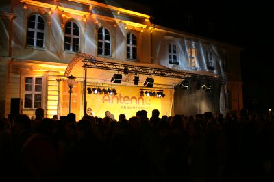 Foto des Albums: Straßenfest am Stadtkanal (26.08.2006)