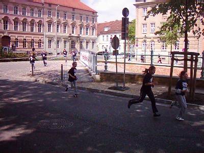 Foto des Albums: 2. Stadtkanallauf (11.05.2005)