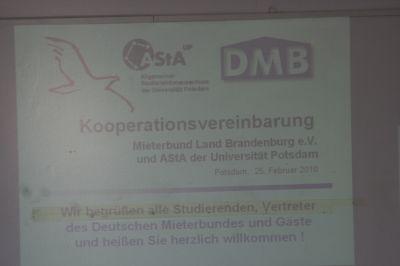 Foto des Albums: Unterzeichnung des Kooperationsvertrages zwischen der Potsdamer Studierendenvertretung und dem Mieterbund Land Brandenburg (25.02.2010)