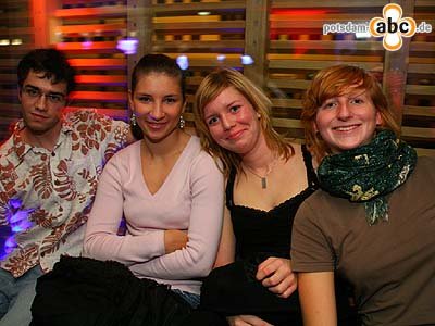 Foto des Albums: Große Wiedereröffnungsparty im Pub a la Pub (11.11.2006)
