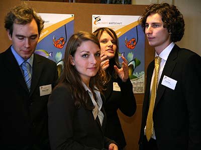 Foto des Albums: Uni trifft Wirtschaft an der WiSo-Fakultät - Serie 2 (15.11.2006)