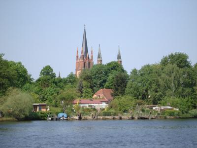 Foto des Albums: Auf dem Wasser von Potsdam nach Werder (01.05.2010)