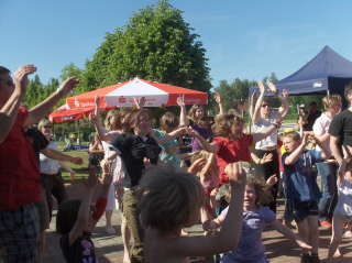 Foto des Albums: 1. Kinderfest des Amtes Elsterland - Erlebnisbad Tröbitz (07. 06. 2010)