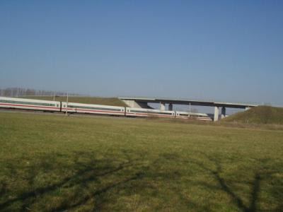Bild : Eisenbahnbrücke bei Nennhausen