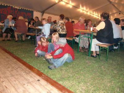 Foto des Albums: Schnappschüsse vom Abend im Koßdorfer Festzelt