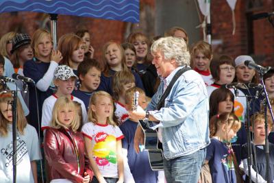 Foto des Albums: Elbkindertour 2010 mit dem Kinderliedermacher Rolf Zuckowski (06. 09. 2010)