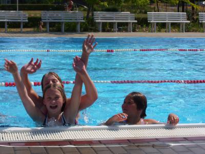 Foto des Albums: Spaß im Schwimmbad, Klasse 5b (2010/2011) (07. 09. 2010)