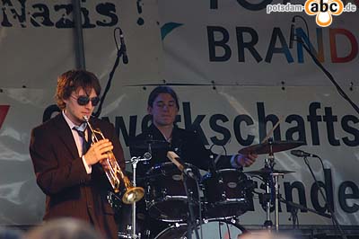 Foto des Albums: Rhythm against racism auf dem Luisenplatz - Serie 2 (30.04.2007)