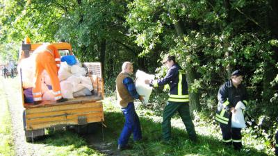 Foto des Albums: Feuerwehr in unermüdlichem Hochwassereinsatz (01. 10. 2010)