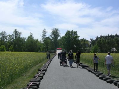 Foto des Albums: 1.Seifenkistenrennen in Großthiemig (05. 05. 2007)