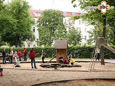 Foto des Albums: 12. Babelsberger Livenacht - Kinderfest auf dem Plantagenplatz - Serie 1 (12.05.2007)