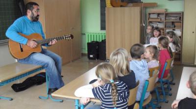 Bild: Das Lied von der Leseratte