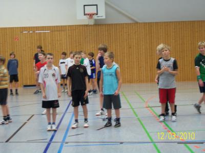 Foto des Albums: Glöwener Schüler  wetteiferten mit Schülern aus Bad Wilsnack (06. 12. 2010)