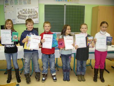 Bild: Klasse 4 Sieger und Anerkennungsurkunden