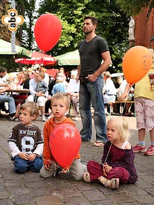Foto des Albums: Stadtteilfest Affe, Schaf und Känguru an der Erlöserkirche (02.06.2007)