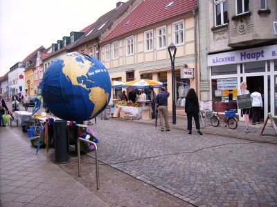 Foto des Albums: 770 Jahre Kyritz: Buntes Markttreiben - Kyritzer Vereine und Firmen stellen sich vor (16.06.2007)