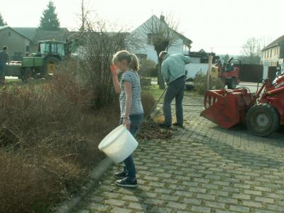 Foto des Albums: Goßmar - ein Dorf putzt sich