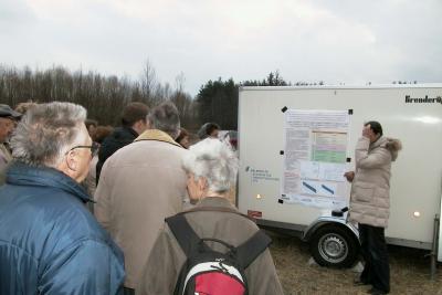 Foto des Albums: Öffentliche Begehung des Versuchsgeländes CO2 Injektionsversuch in Alt Daber (28.03.2011)