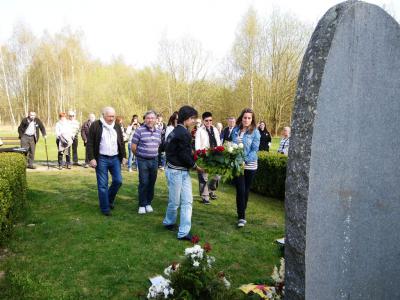 Foto des Albums: französische Delegation besuchte am 19.04.2011 die Gedenkstätte „Juliushütte“ in Ellrich (20. 04. 2011)