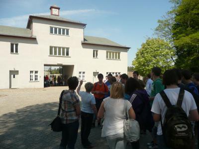 Foto des Albums: Geschichtsprojekt der 9. Klassen im  KZ Sachsenhausen (12. 05. 2011)