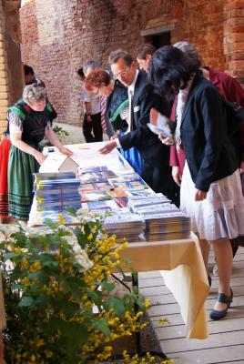 Foto des Albums: Frühjahrstagung der AG "Städte mit historischen Stadtkernen" und Unser Denkmal des Monats (19.05.2011)