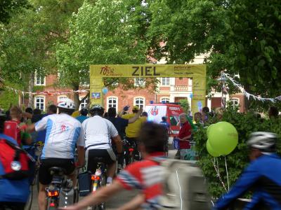 Foto des Albums: Tour de Prignitz 2011 - 2. Etappe: Empfang in Meyenburg (24. 05. 2011)