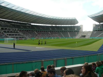 Foto des Albums: -Projektfahrt von Wittenberger und Glöwener Schülern ins Berliner Olympiastadion- (27. 05. 2011)