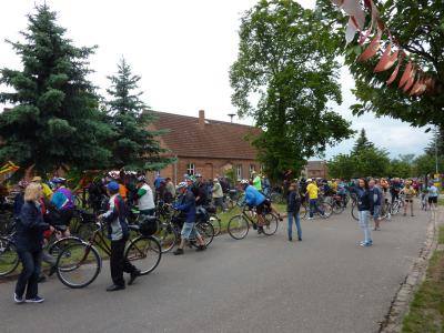 Foto des Albums: Tour de Prignitz mit Mittagsstop in Söllenthin (27. 05. 2011)