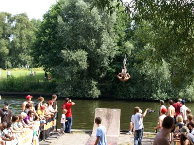 Foto des Albums: 10. Potsdamer Lake-Jumping an der Alten Fahrt - Serie 1 (21.07.2007)
