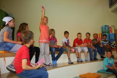 Foto des Albums: "Einführung in die Bibliothek" mit der 2. Klasse der Zielitzer Grundschule (22. 06. 2011)