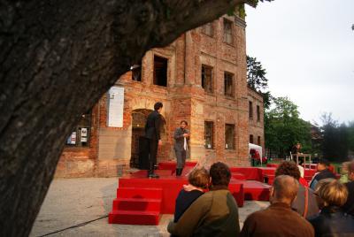 Foto des Albums: Sommertheater im historischen Stadtkern Dahme/Mark (17.07.2011)