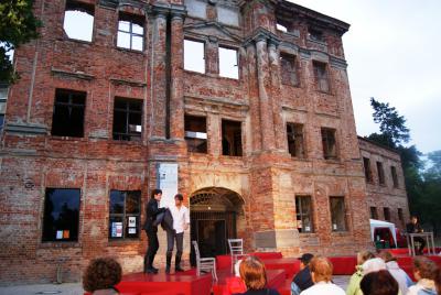 Foto des Albums: Sommertheater im historischen Stadtkern Dahme/Mark (17.07.2011)
