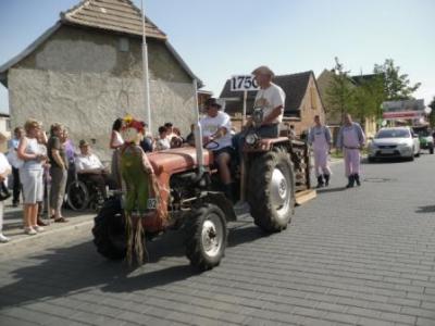 Foto des Albums: 1075-Jahrfeier OT Frose, Festumzug