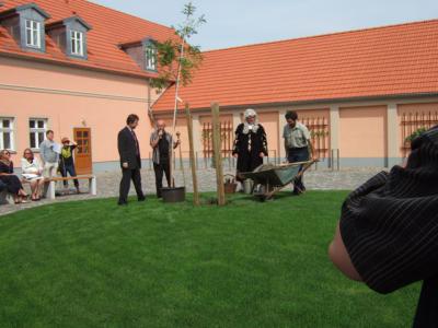 Foto des Albums: Historischer Stadtkern Uebigau Schloßremise  Einweihung (17. 08. 2011)