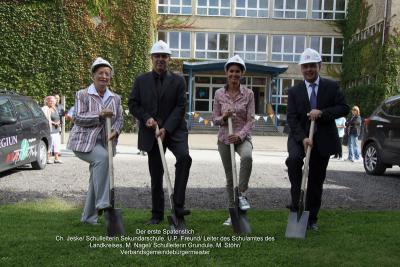 Bild: 1. Spatenstich