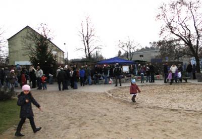 Foto des Albums: Weihnachtsmarkt an der Grundschule (26. 11. 2011)