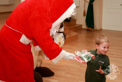 Foto des Albums: Weihnachtsfeier beim "Kindersorgen-Sorgenkinder e.V." (16.12.2011)