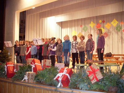 Foto des Albums: Weihnachtsprogramm unserer Schule