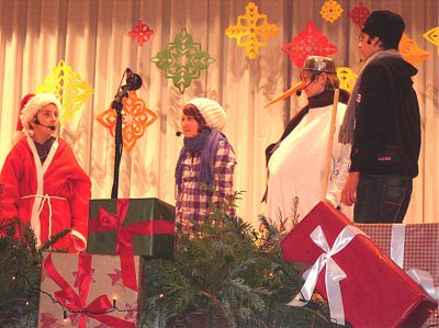 Foto des Albums: Weihnachtsprogramm unserer Schule