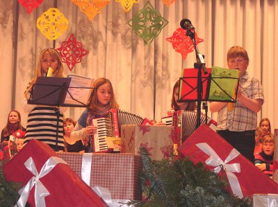 Foto des Albums: Weihnachtsprogramm unserer Schule