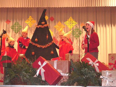 Foto des Albums: Weihnachtsprogramm unserer Schule