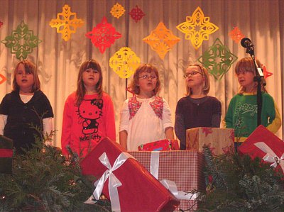 Foto des Albums: Weihnachtsprogramm unserer Schule